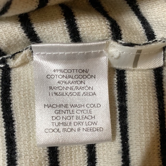 Loft Women’s Crew neck sweater black and white, good condition Size small - Picture 4 of 4